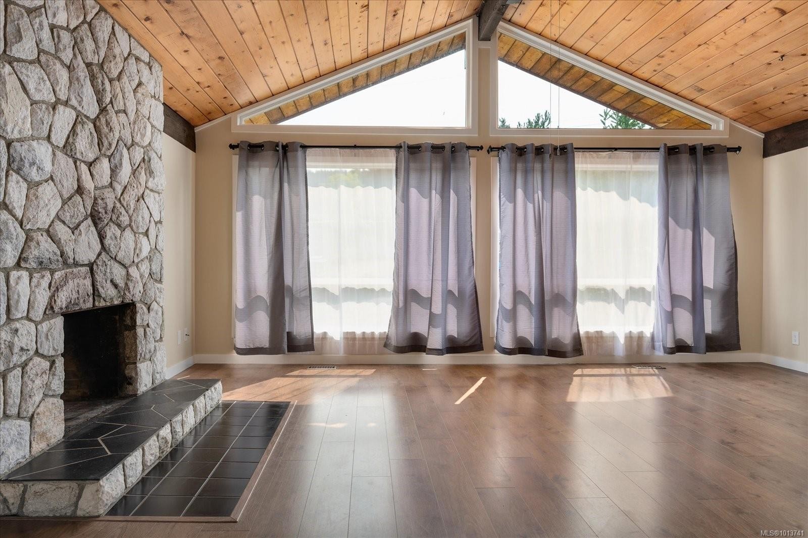 5450 Oceanview Terr, Nanaimo, BC