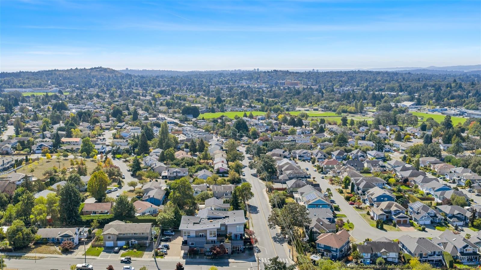 104-4343 Tyndall Ave, Saanich, BC