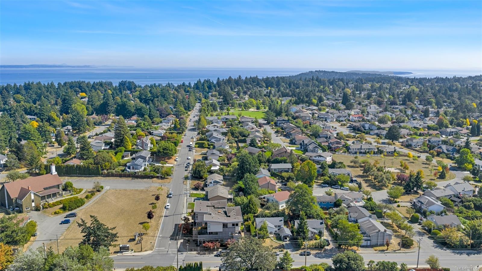 104-4343 Tyndall Ave, Saanich, BC