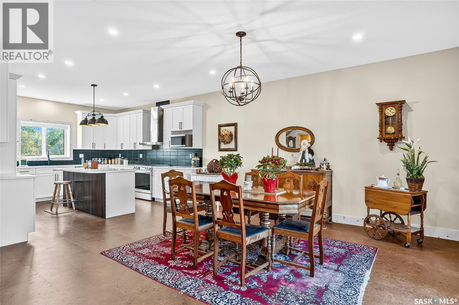 322 Laurier Crescent, Laird Rm No. 404, SK - Indoor Photo Showing Dining Room
