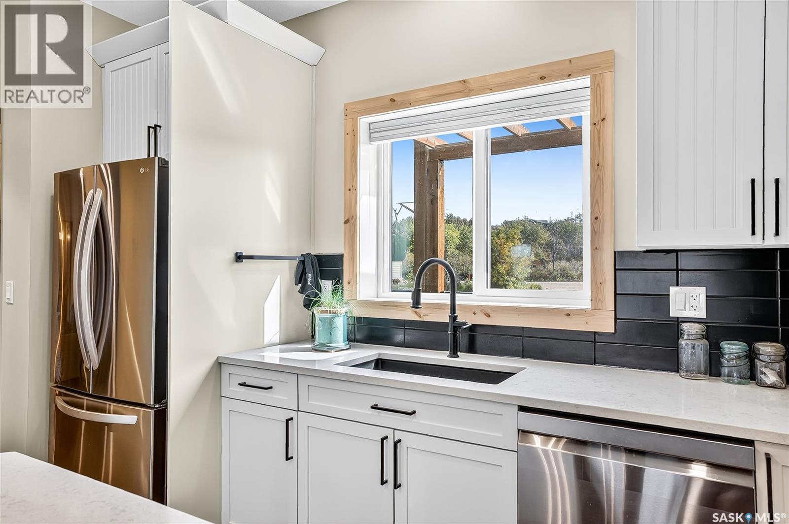 322 Laurier Crescent, Laird Rm No. 404, SK - Indoor Photo Showing Kitchen