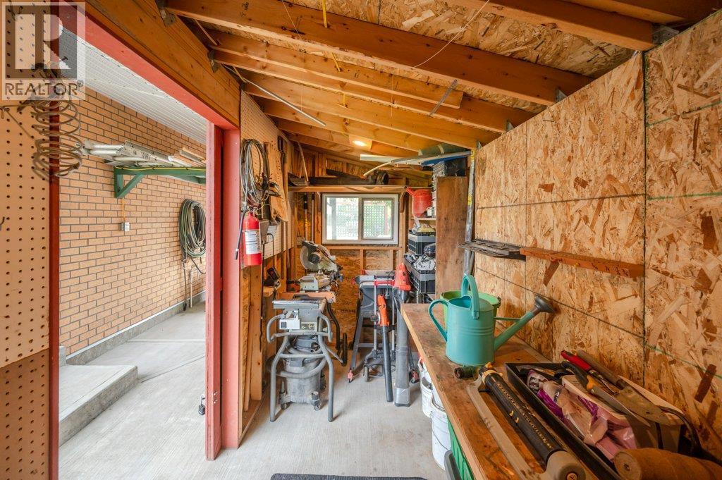 703 Similkameen Avenue, Oliver, BC - Indoor