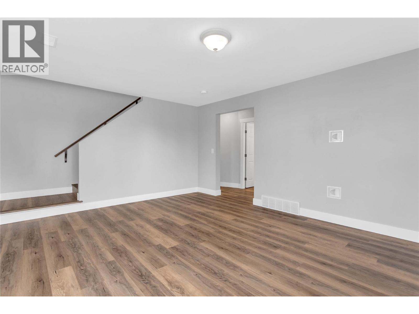 6011 Oyama Lake Road, Lake Country, BC