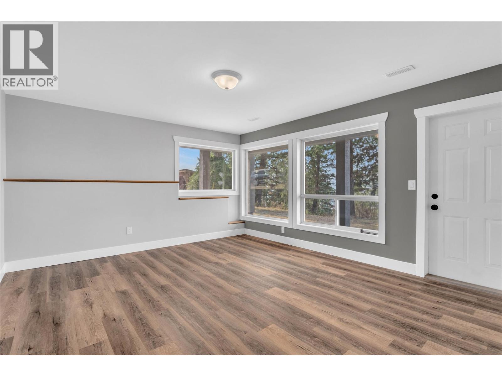 6011 Oyama Lake Road, Lake Country, BC