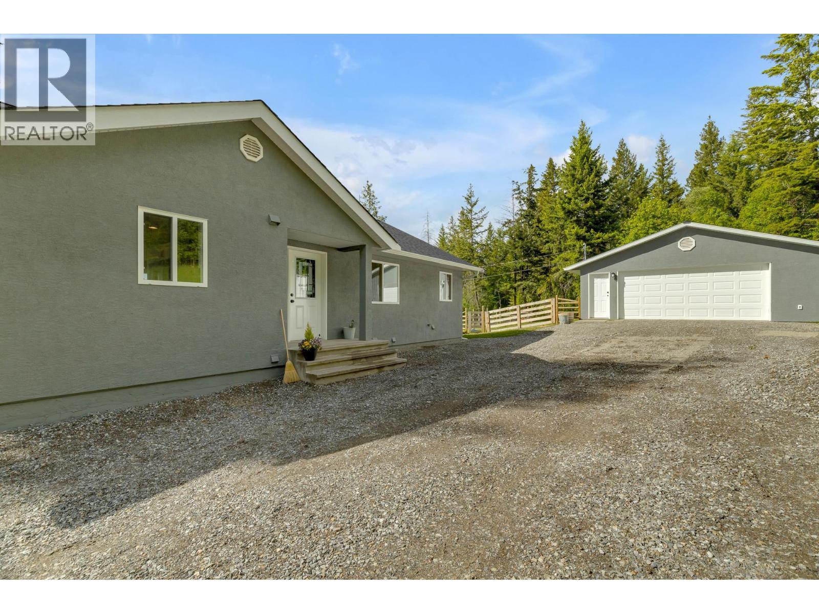 6011 Oyama Lake Road, Lake Country, BC