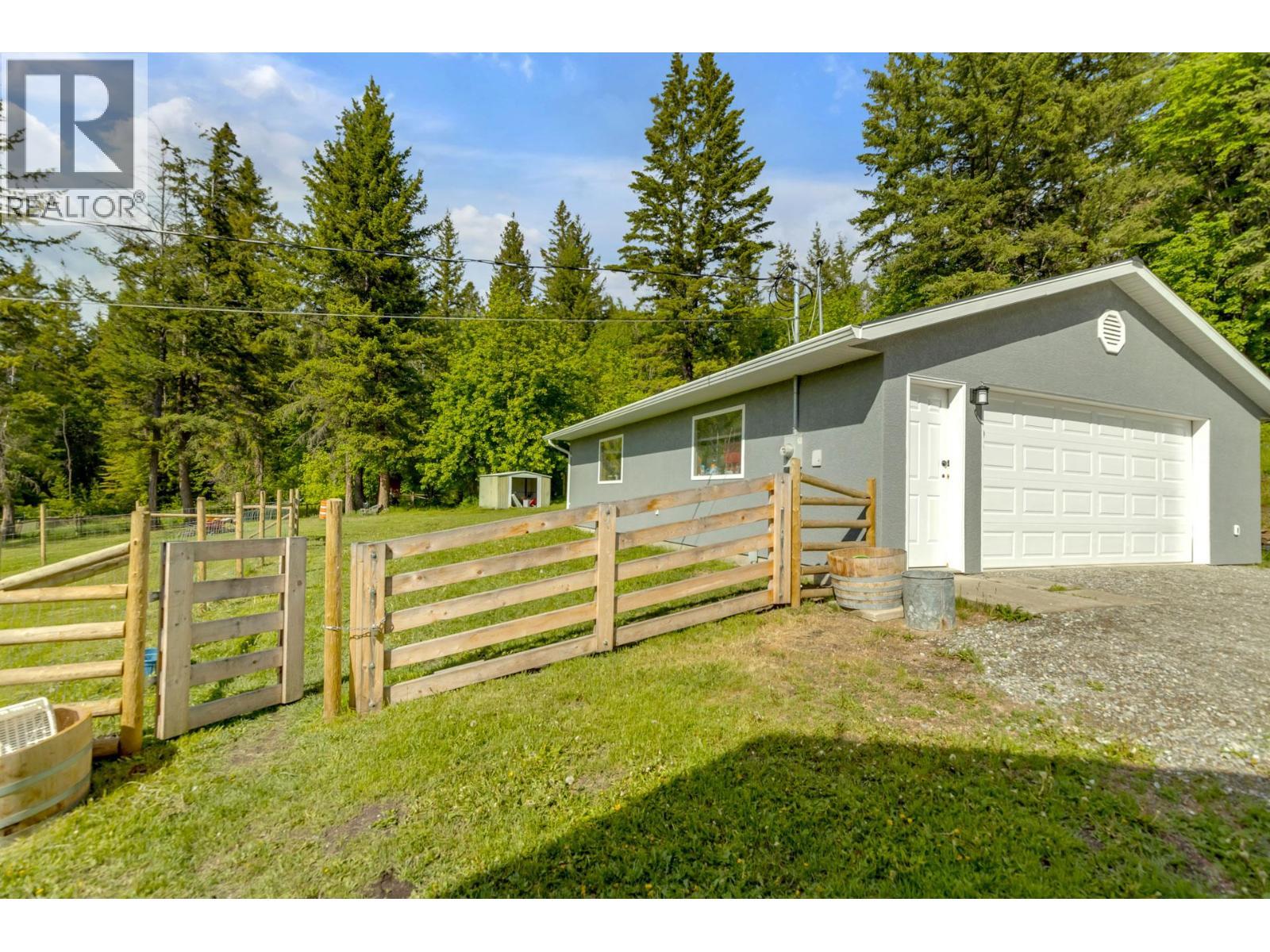 6011 Oyama Lake Road, Lake Country, BC