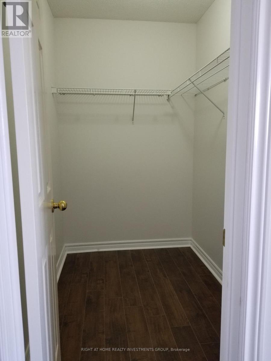 38 Lang Drive, Barrie, ON - Indoor With Storage