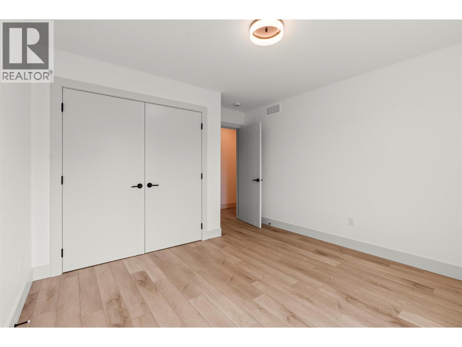 2345 Patterson Avenue Unit# 101, Armstrong, BC - Indoor Photo Showing Other Room