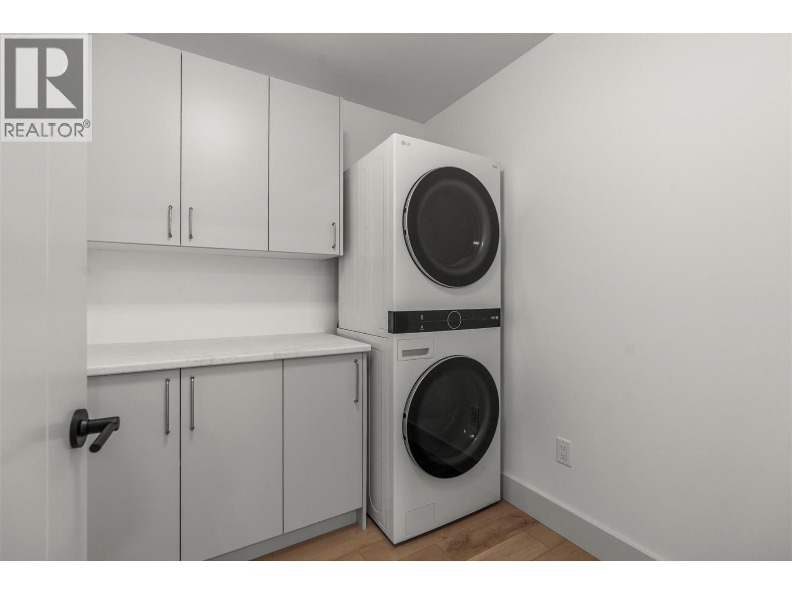 2345 Patterson Avenue Unit# 101, Armstrong, BC - Indoor Photo Showing Laundry Room