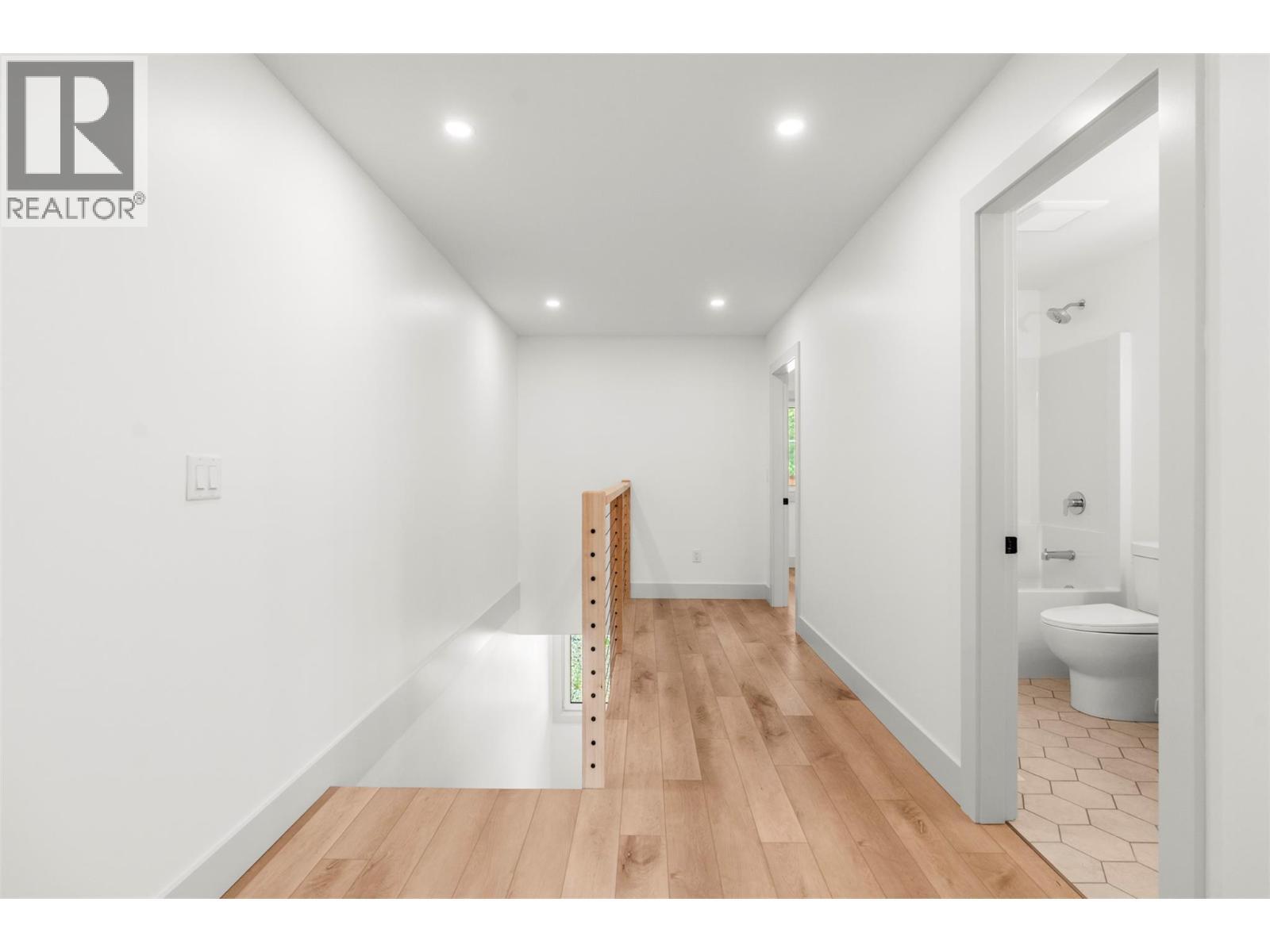 2345 Patterson Avenue Unit# 102, Armstrong, BC - Indoor Photo Showing Other Room