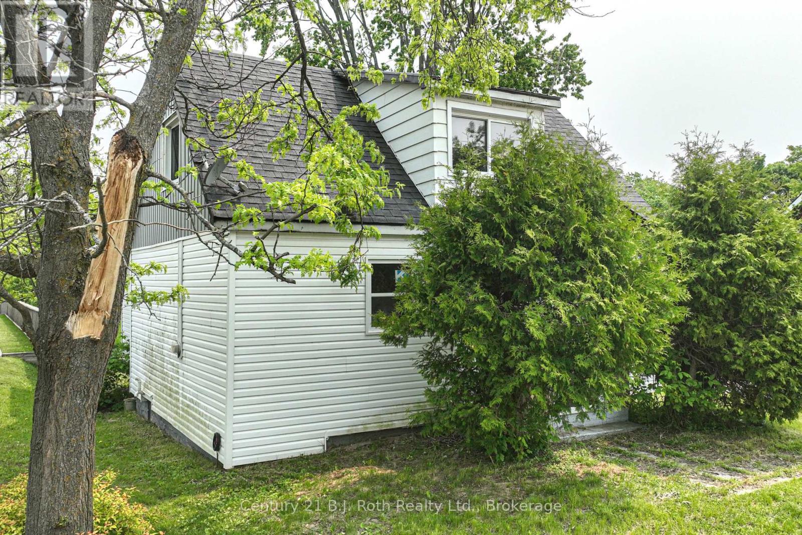 382 West Street N, Orillia, ON - Outdoor