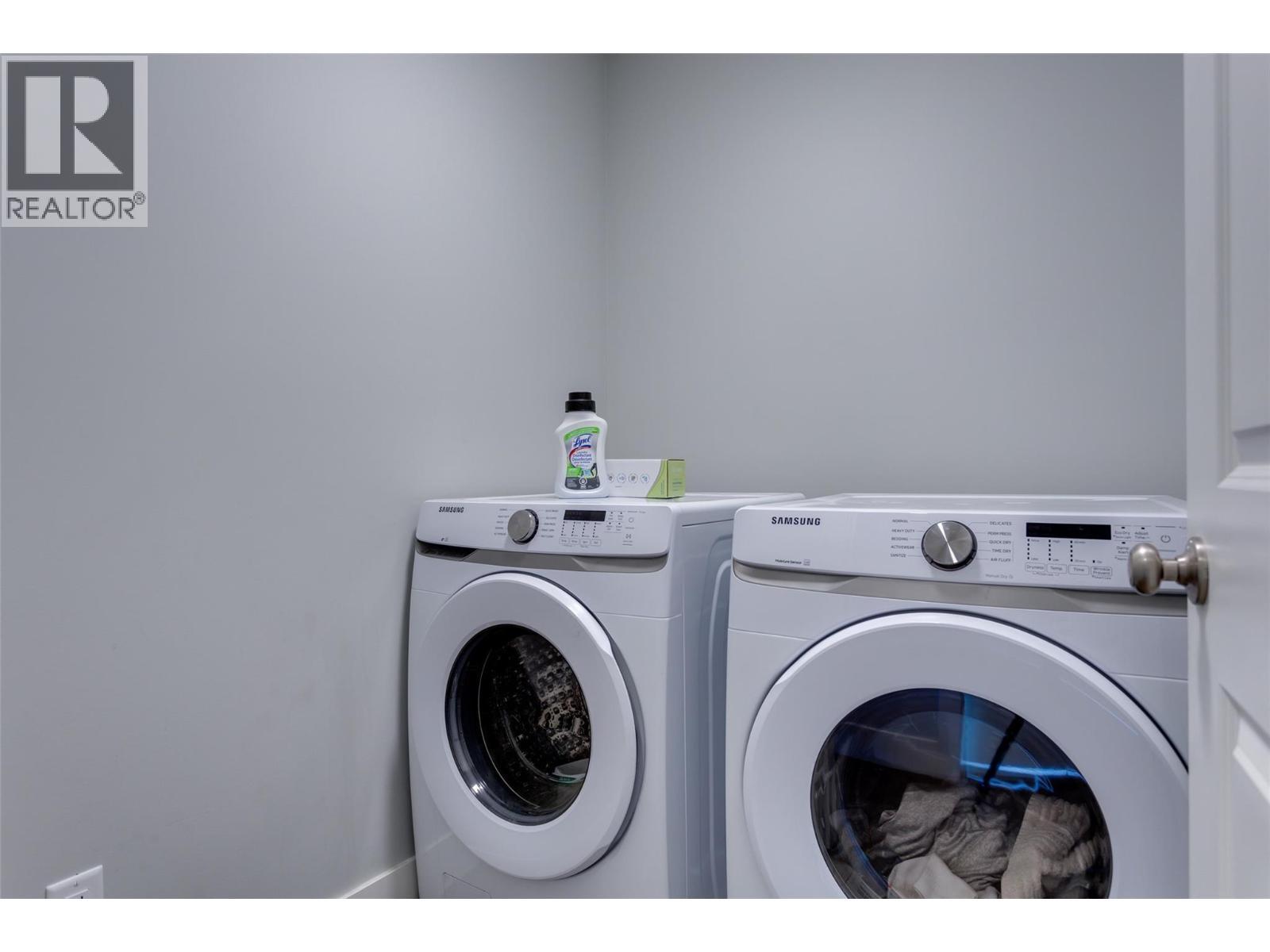 1257 And 1259 Rio Drive, Kelowna, BC - Indoor Photo Showing Laundry Room