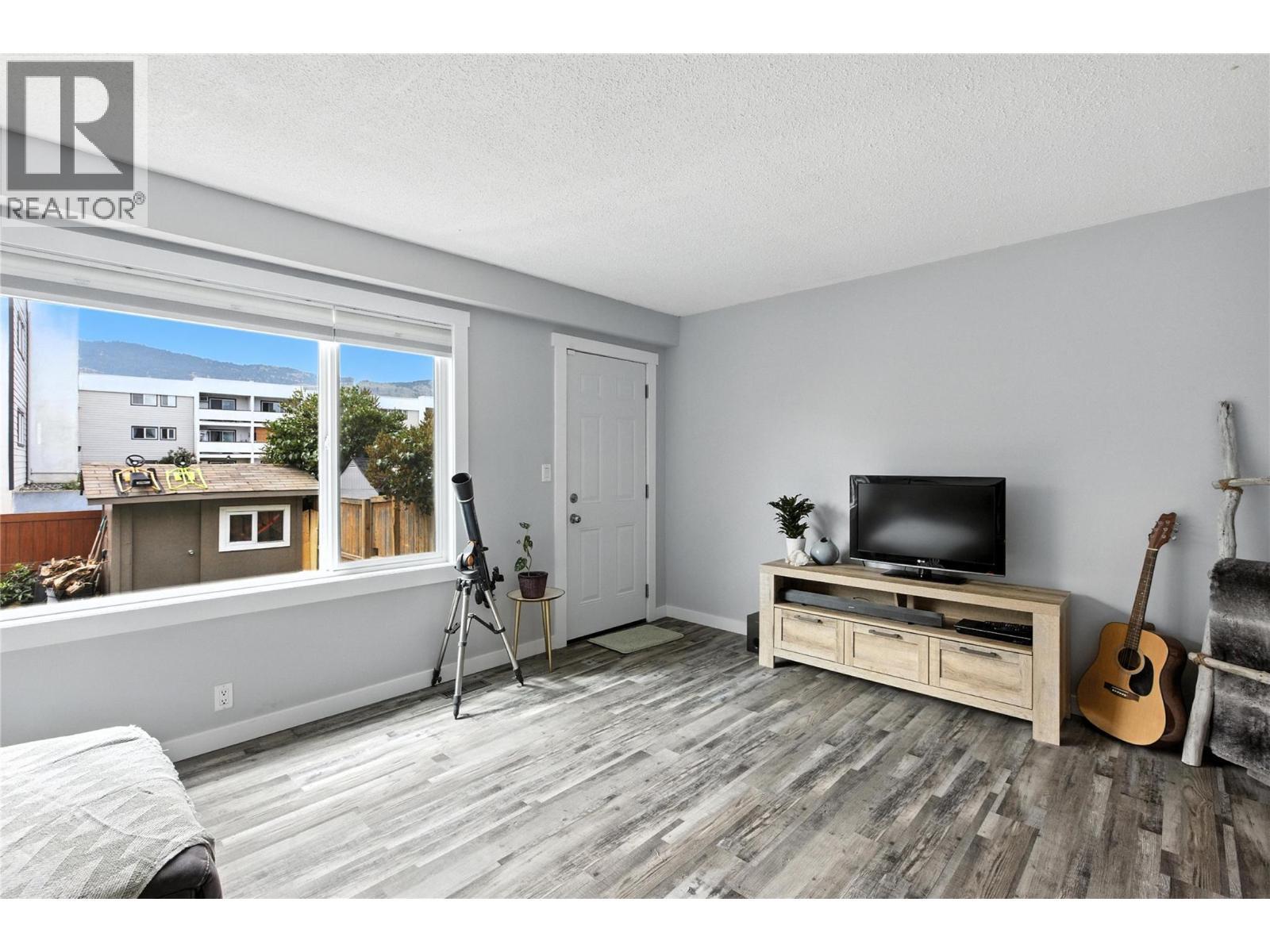 800 Southill Street Unit# 4, Kamloops, BC - Indoor