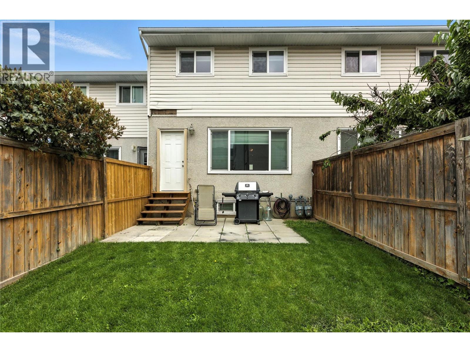 800 Southill Street Unit# 4, Kamloops, BC - Outdoor