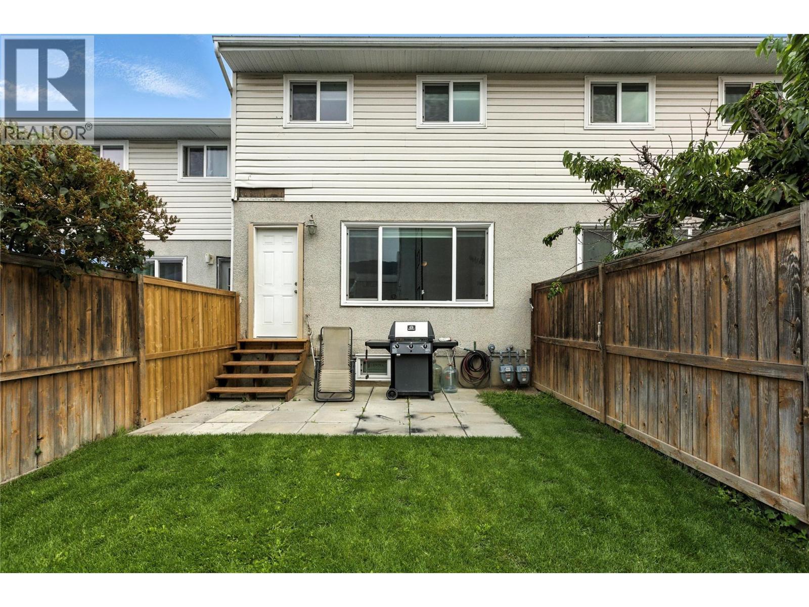 800 Southill Street Unit# 4, Kamloops, BC - Outdoor