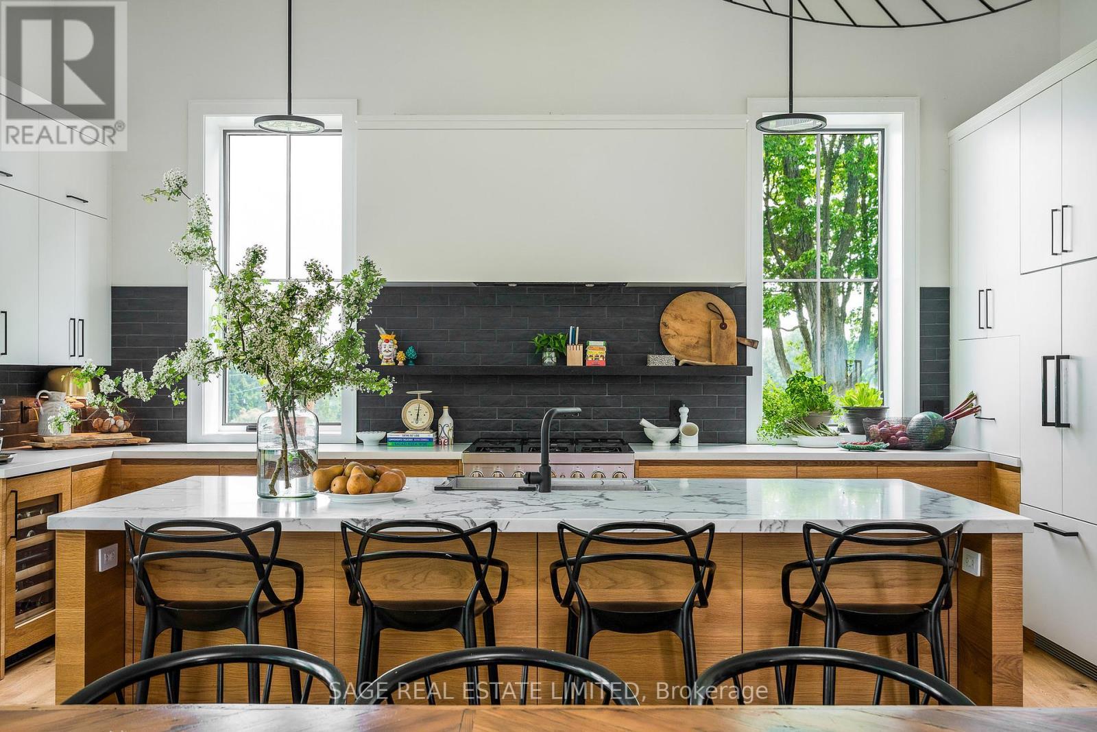 356598 The Blue Mountains- Euphrasia, Grey Highlands, ON - Indoor