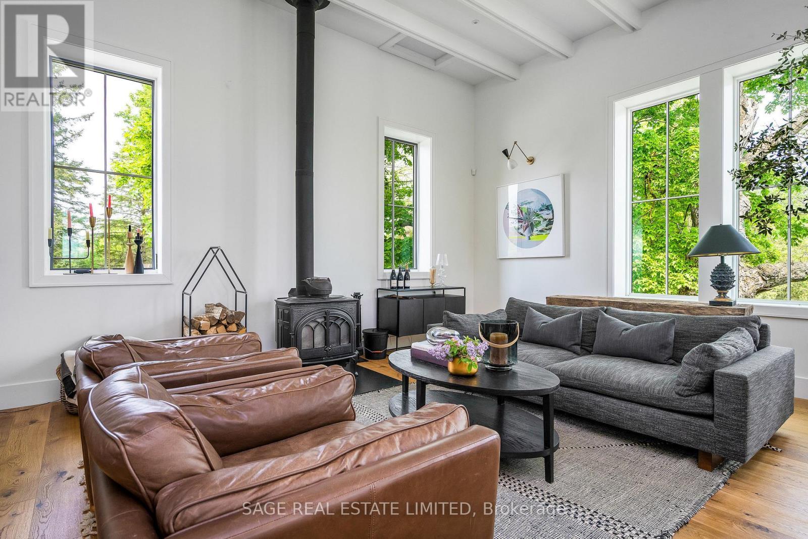 356598 The Blue Mountains- Euphrasia, Grey Highlands, ON - Indoor Photo Showing Living Room