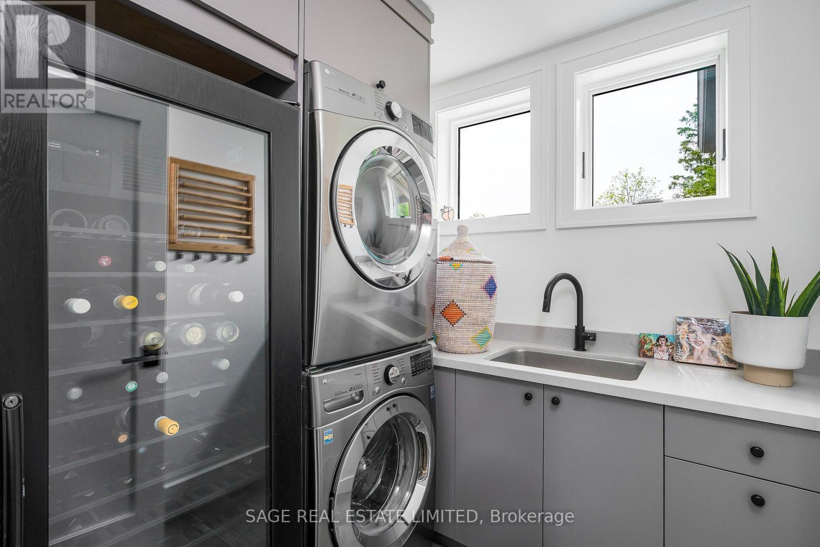 356598 The Blue Mountains- Euphrasia, Grey Highlands, ON - Indoor Photo Showing Laundry Room
