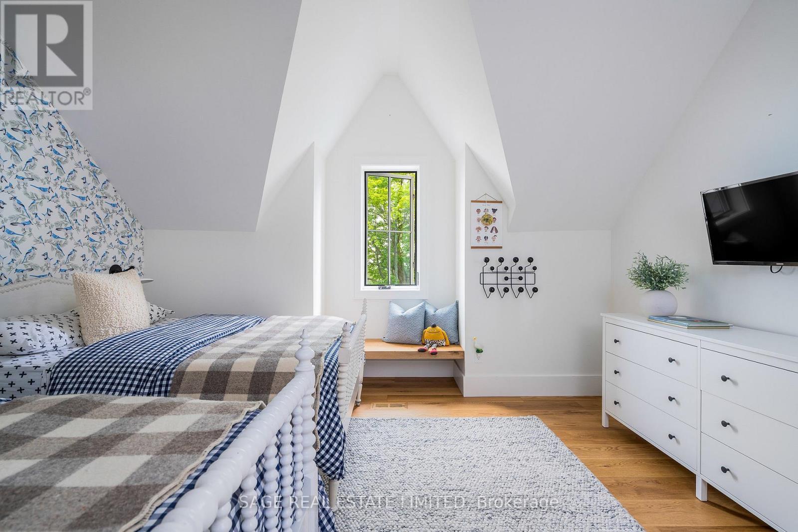 356598 The Blue Mountains- Euphrasia, Grey Highlands, ON - Indoor Photo Showing Bedroom