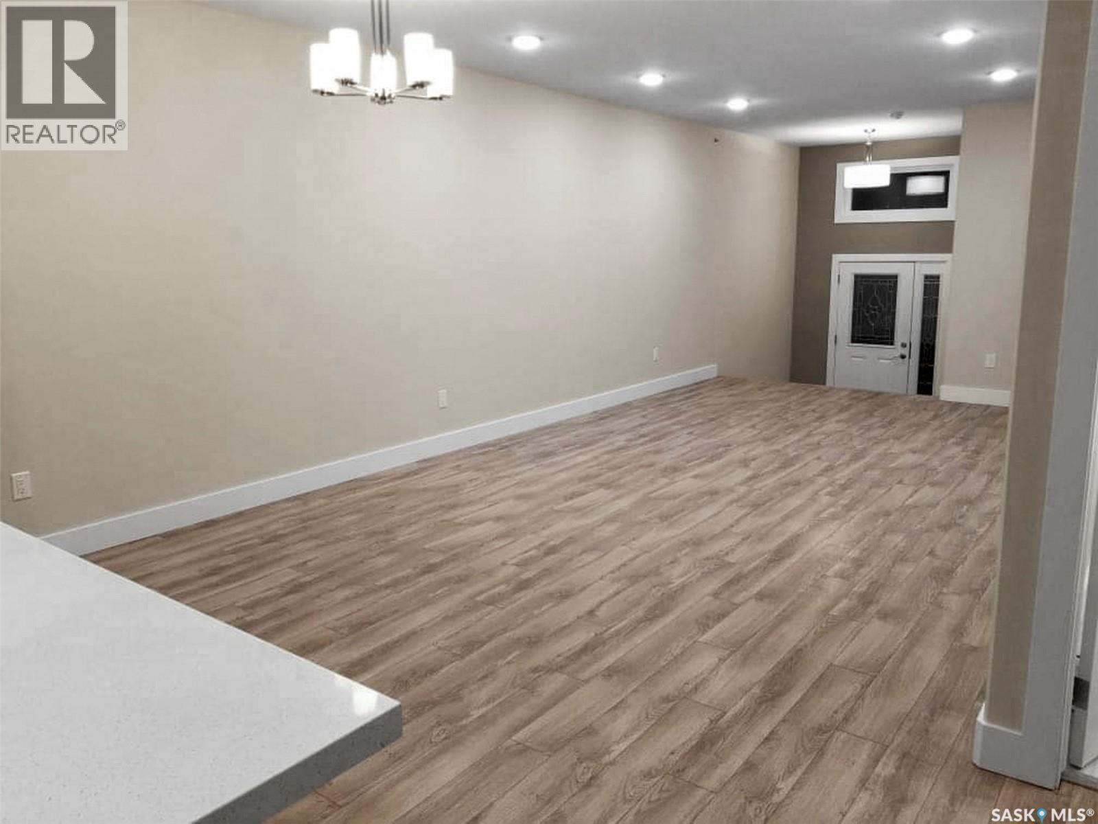 1-4 316 3Rd Street W, Delisle, SK - Indoor Photo Showing Other Room