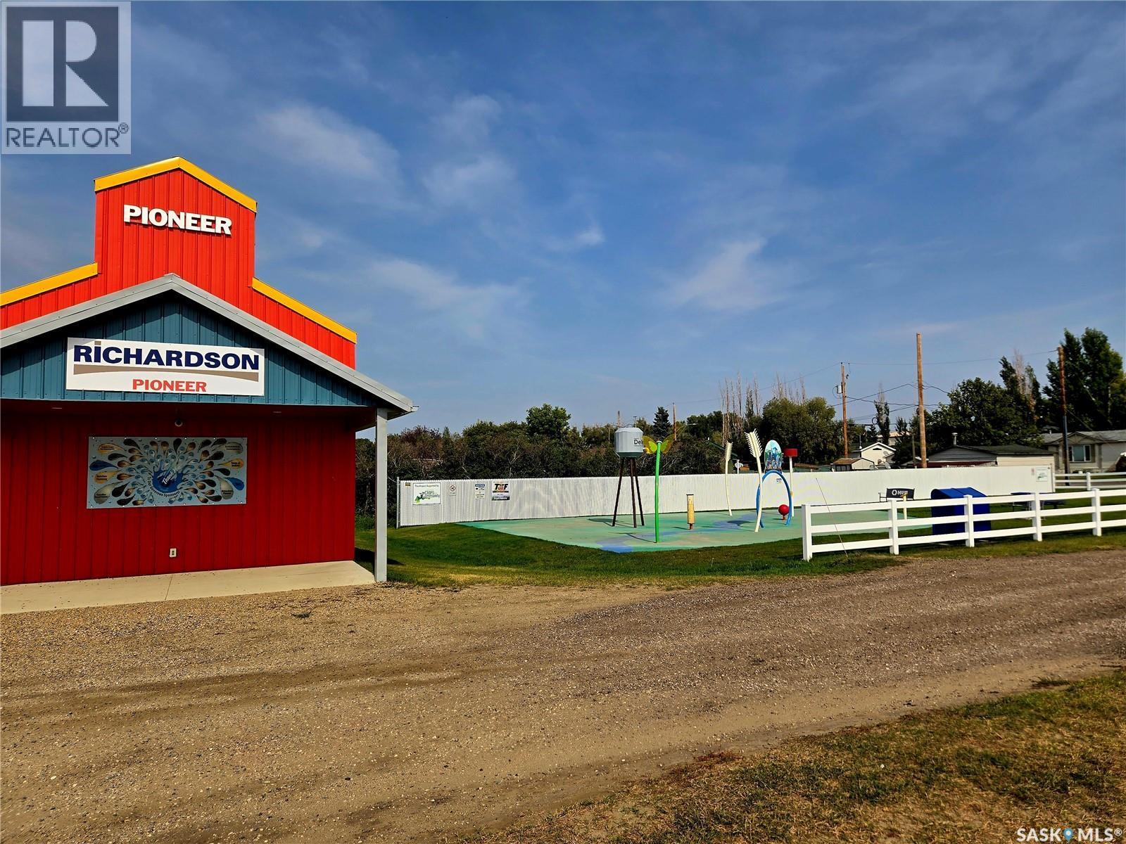 1-4 316 3Rd Street W, Delisle, SK - Outdoor