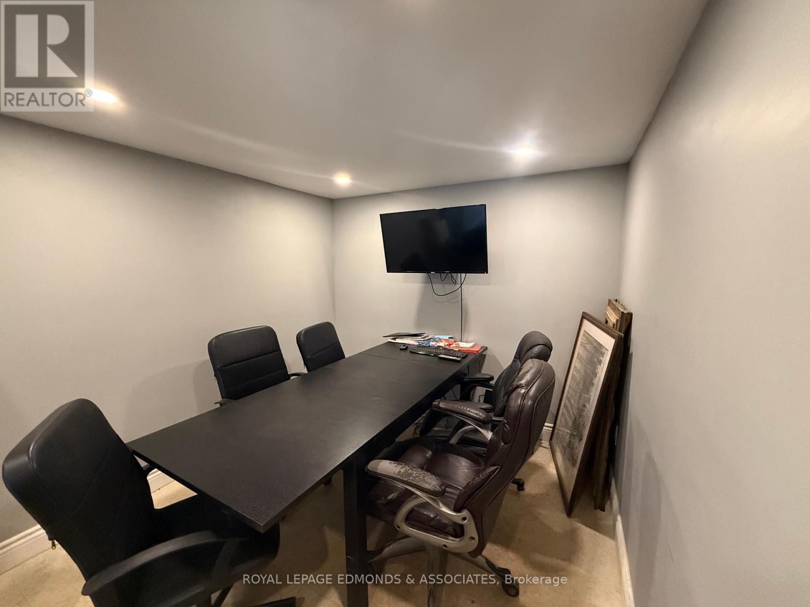 2551 Petawawa Boulevard, Petawawa, ON