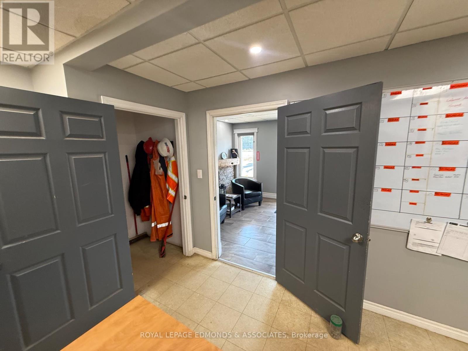 2551 Petawawa Boulevard, Petawawa, ON