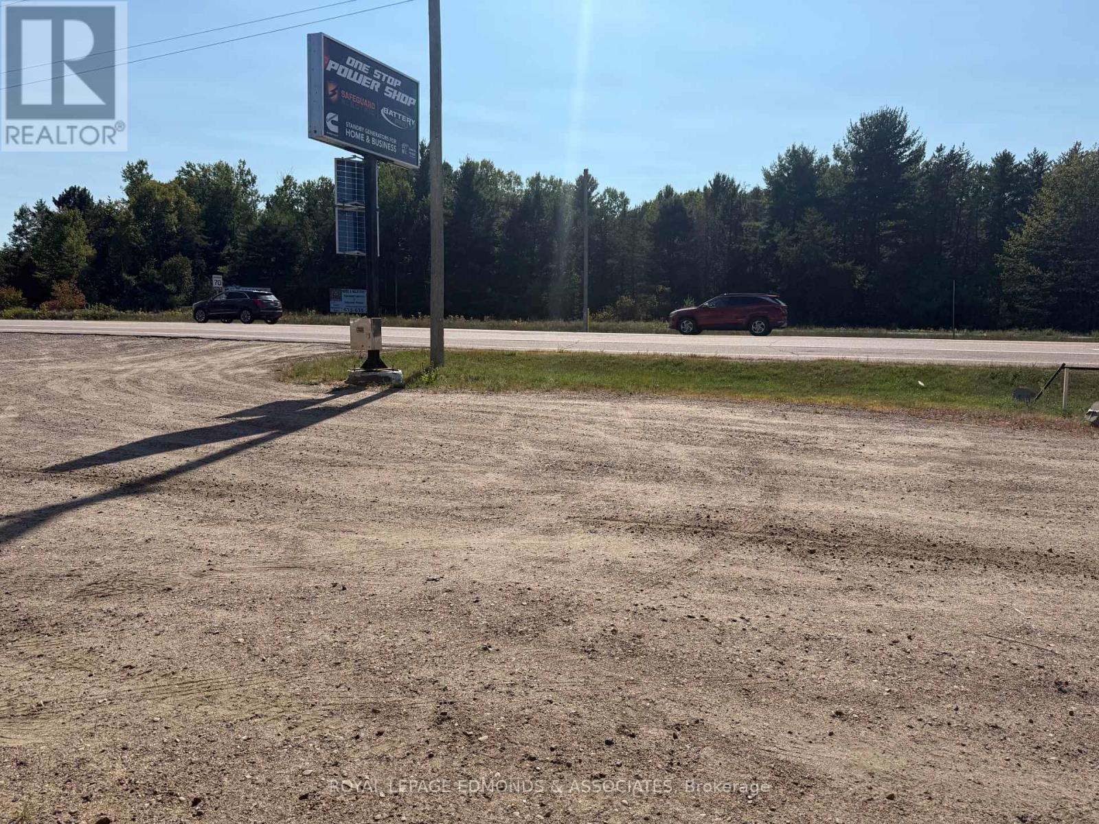 2551 Petawawa Boulevard, Petawawa, ON