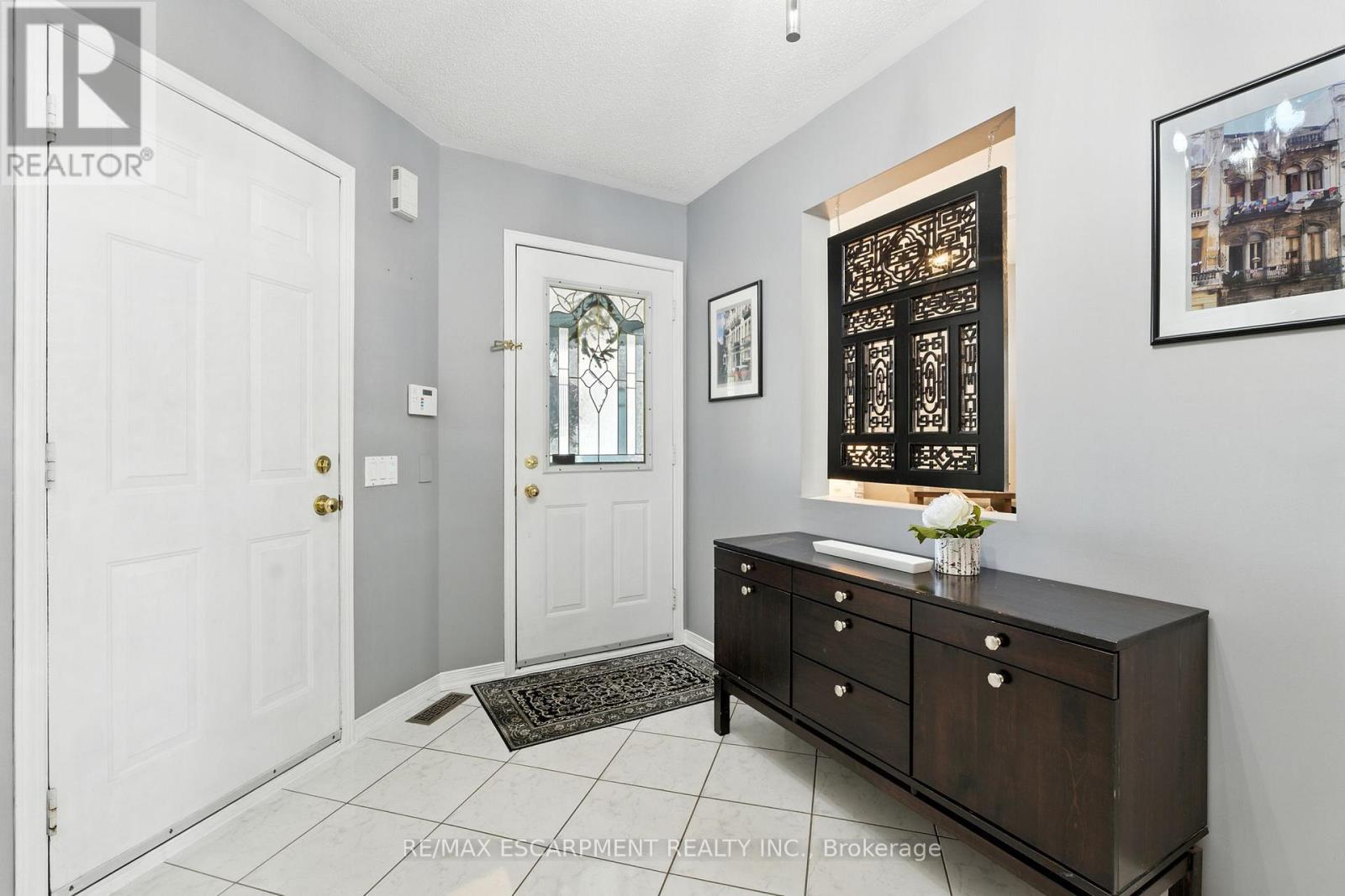 88 Grindstone Way, Hamilton, ON - Indoor Photo Showing Other Room