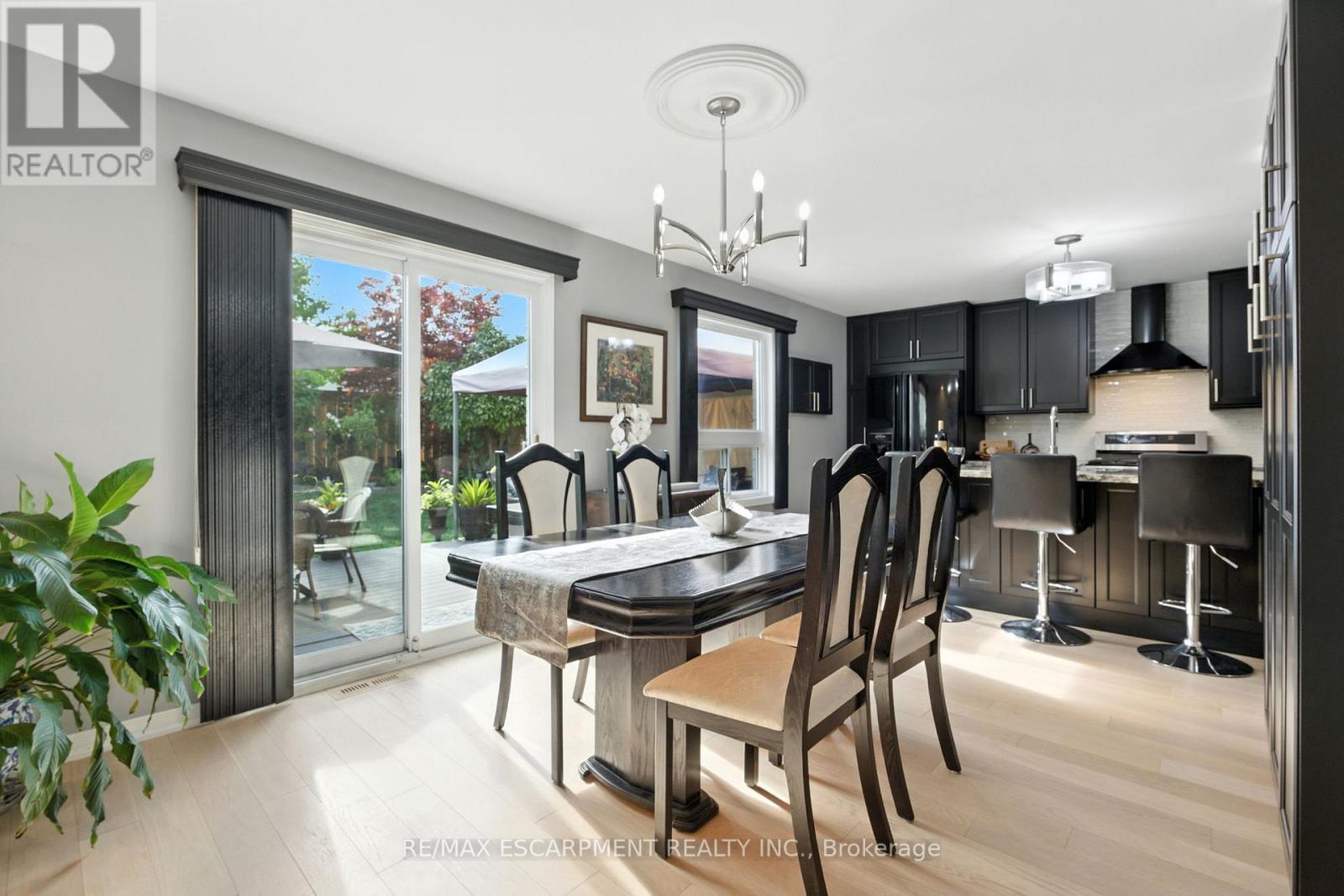 88 Grindstone Way, Hamilton, ON - Indoor Photo Showing Dining Room