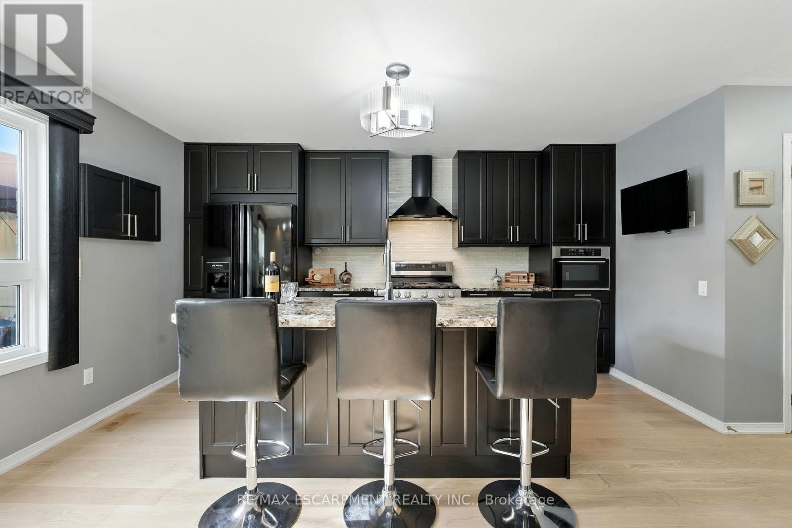88 Grindstone Way, Hamilton, ON - Indoor Photo Showing Kitchen With Stainless Steel Kitchen With Upgraded Kitchen