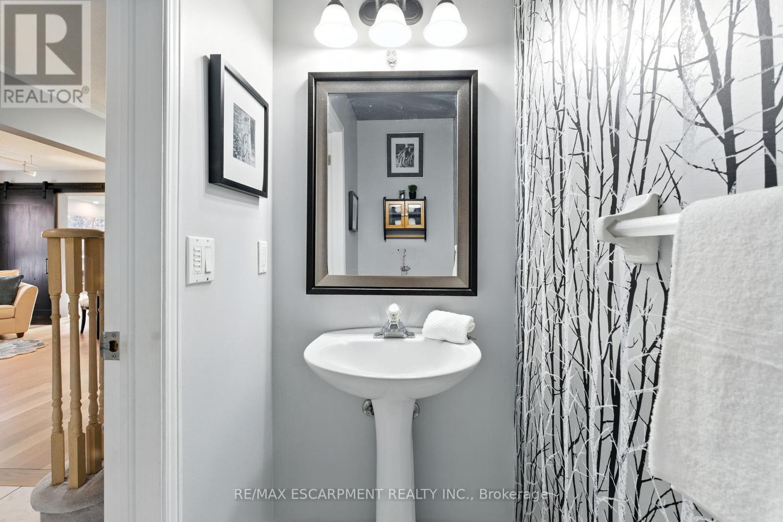 88 Grindstone Way, Hamilton, ON - Indoor Photo Showing Bathroom
