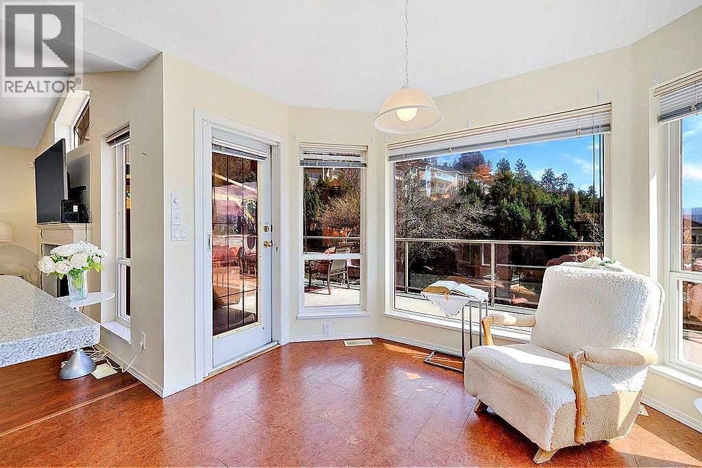 5205 Macneill Court, Peachland, BC - Indoor