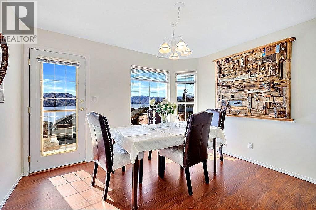 5205 Macneill Court, Peachland, BC - Indoor Photo Showing Dining Room