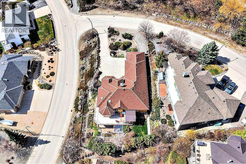 5205 Macneill Court, Peachland, BC - Outdoor