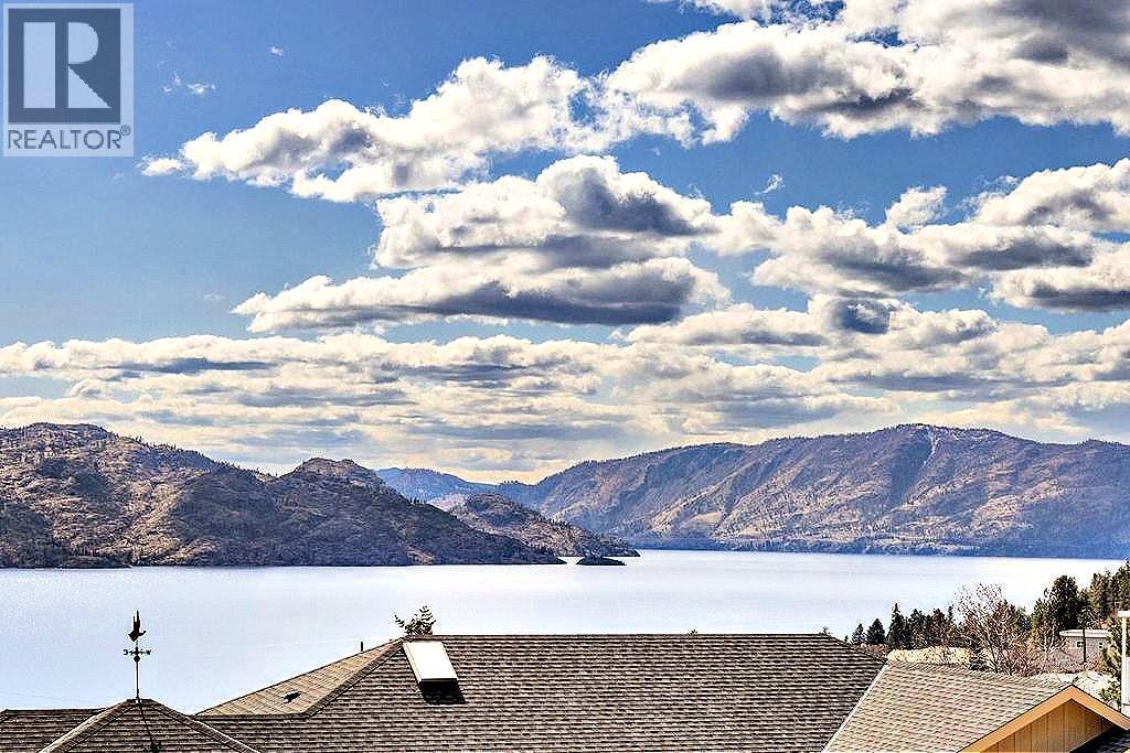 5205 Macneill Court, Peachland, BC - Outdoor With Body Of Water With View