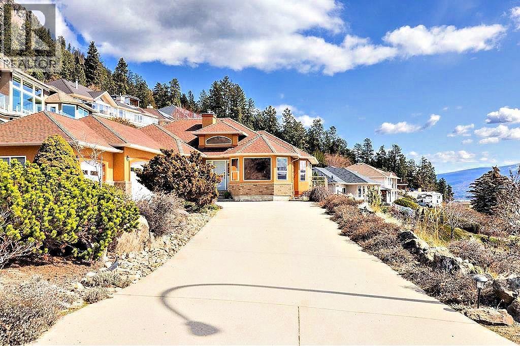 5205 Macneill Court, Peachland, BC - Outdoor