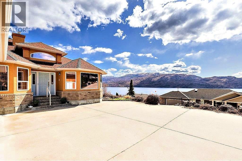 5205 Macneill Court, Peachland, BC - Outdoor