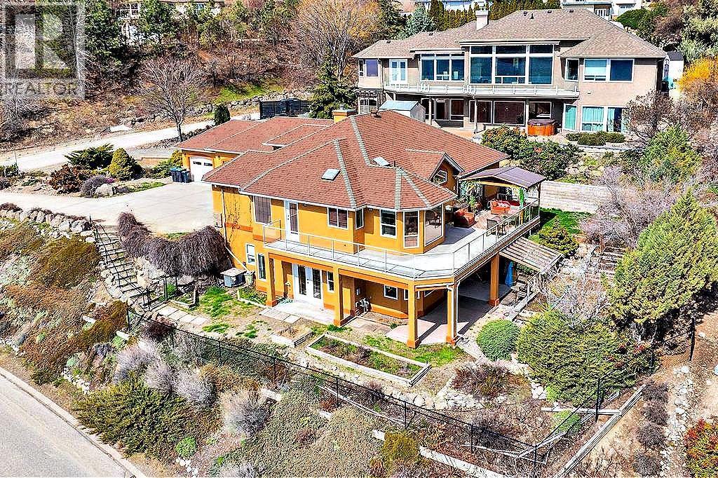 5205 Macneill Court, Peachland, BC - Outdoor With Deck Patio Veranda