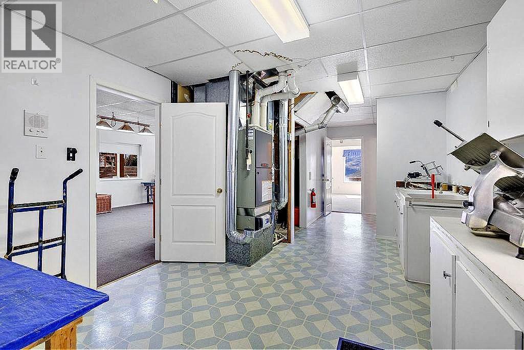 5205 Macneill Court, Peachland, BC - Indoor Photo Showing Other Room