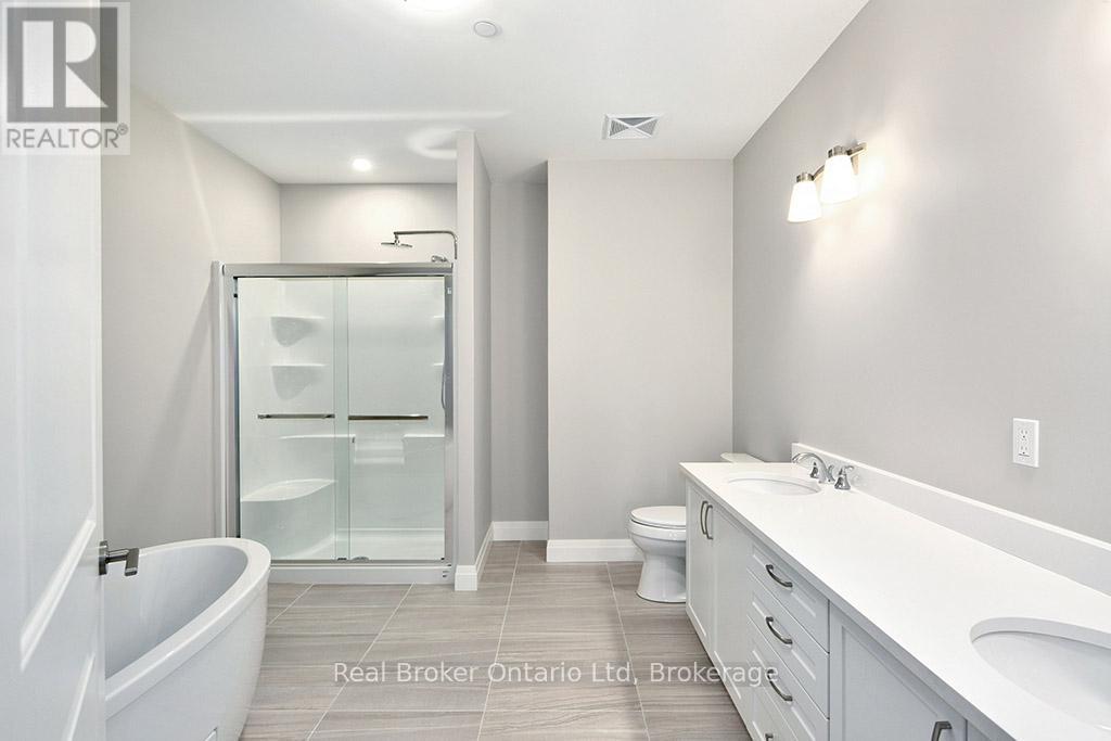 206 - 80 9Th Street E, Owen Sound, ON - Indoor Photo Showing Bathroom