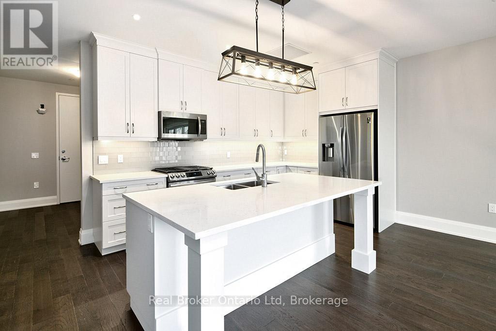 206 - 80 9Th Street E, Owen Sound, ON - Indoor Photo Showing Kitchen With Double Sink With Upgraded Kitchen