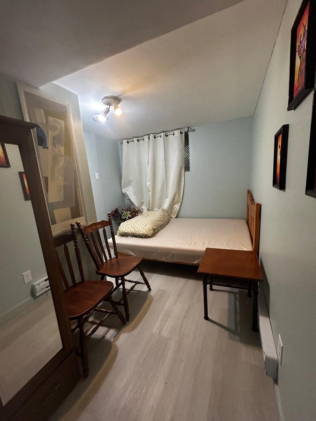 Bedroom - 4008A Rue Mance, Longueuil (Saint-Hubert), QC - Indoor