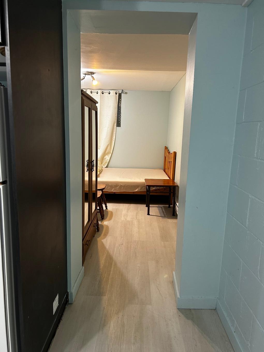 Passageway - 4008A Rue Mance, Longueuil (Saint-Hubert), QC - Indoor Photo Showing Other Room