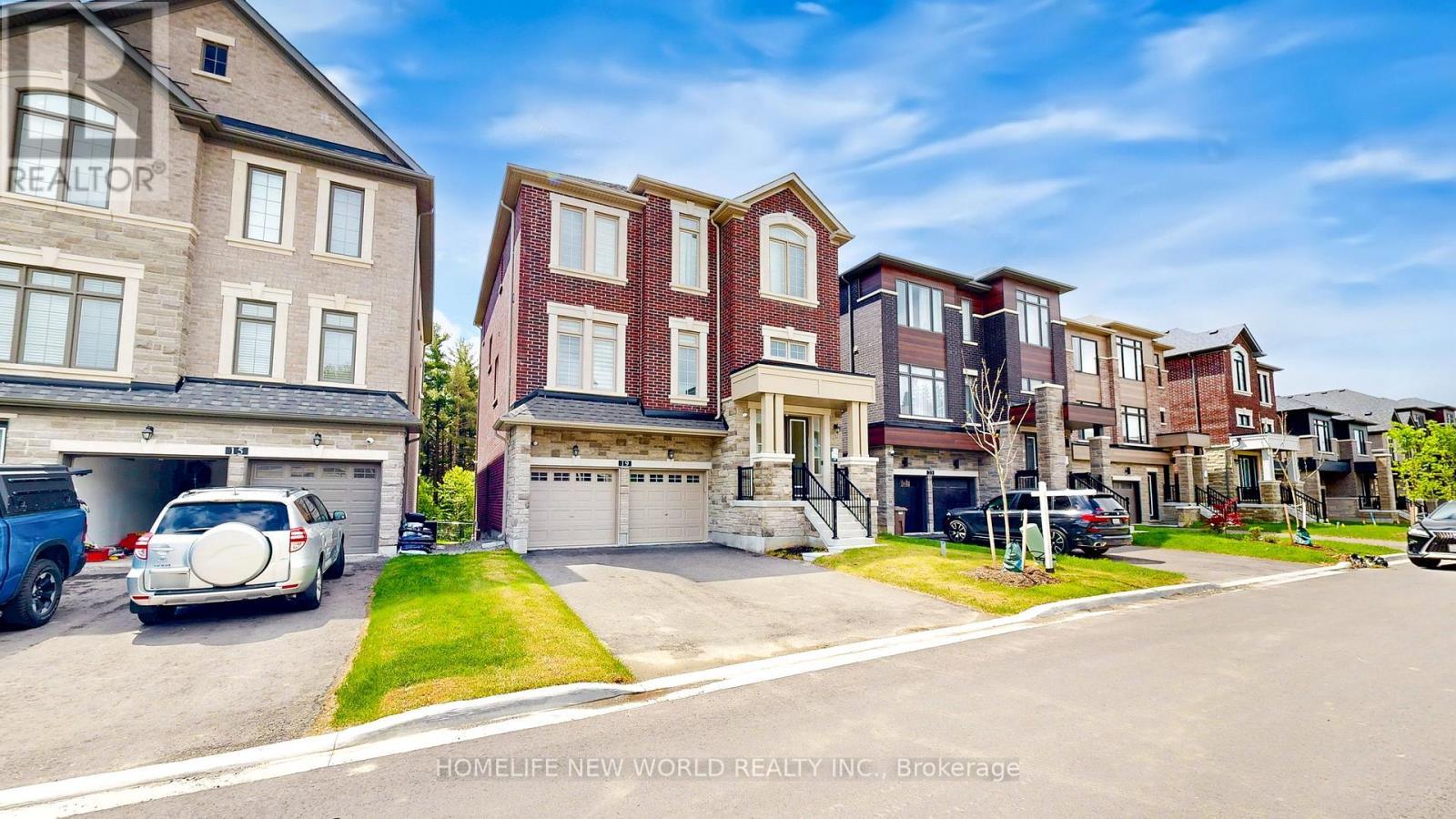 19 Ahchie Court, Vaughan, ON - Outdoor With Facade