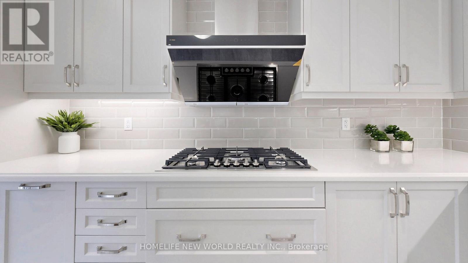 19 Ahchie Court, Vaughan, ON - Indoor Photo Showing Kitchen