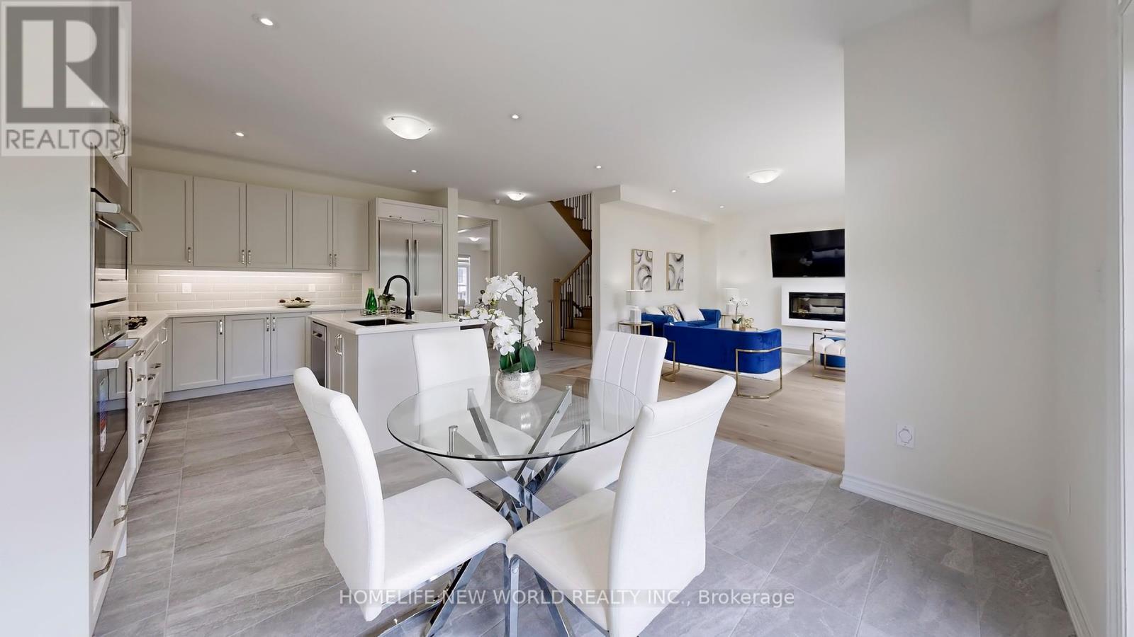 19 Ahchie Court, Vaughan, ON - Indoor Photo Showing Dining Room