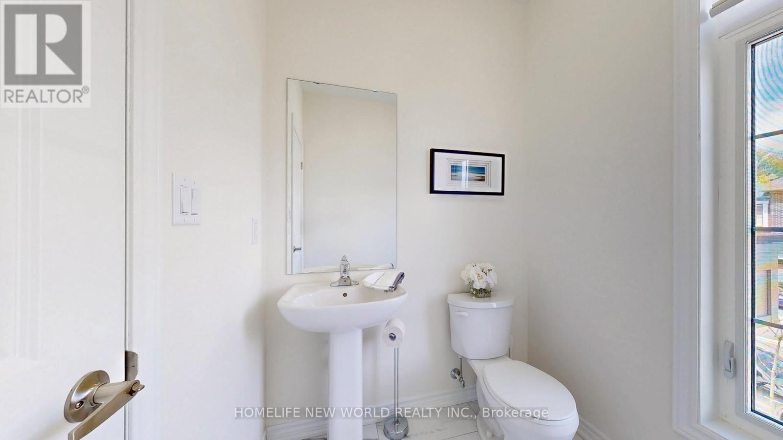 19 Ahchie Court, Vaughan, ON - Indoor Photo Showing Bathroom