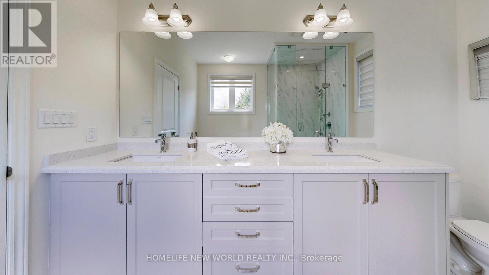 19 Ahchie Court, Vaughan, ON - Indoor Photo Showing Bathroom