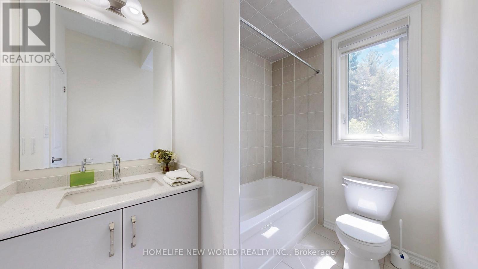 19 Ahchie Court, Vaughan, ON - Indoor Photo Showing Bathroom
